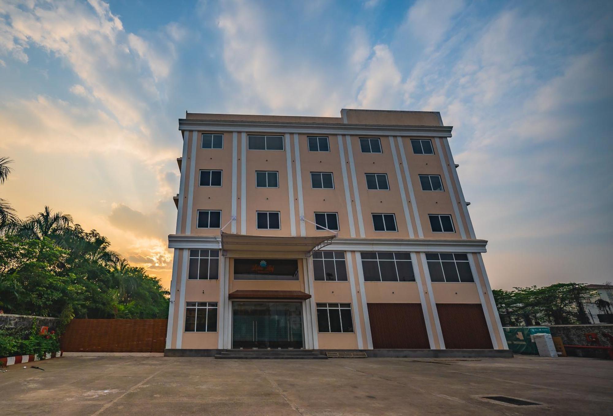 Lotus Leaf Pali (Raigad) Exterior foto