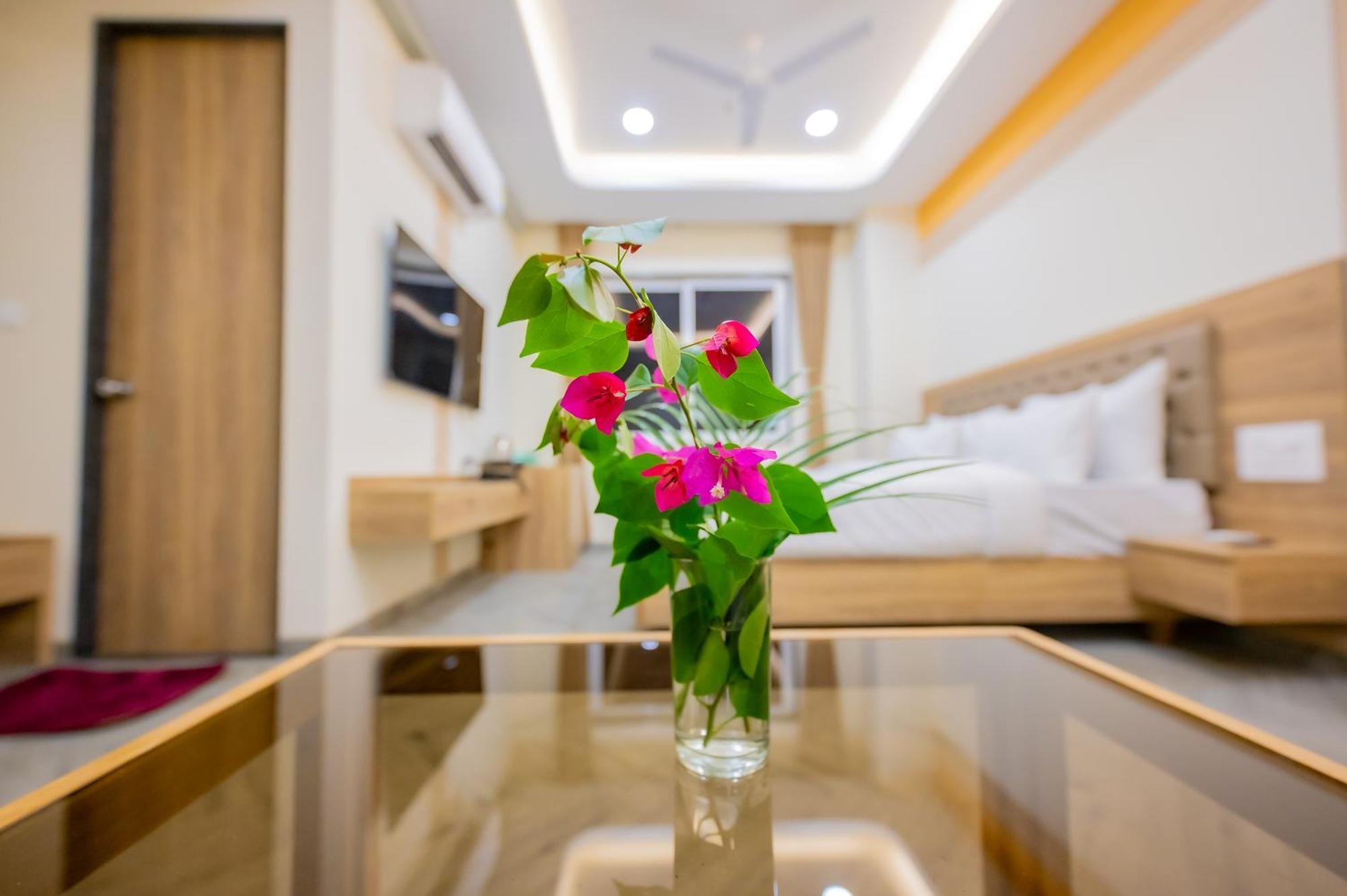 Lotus Leaf Pali (Raigad) Exterior foto